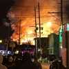 Vụ hỏa hoạn khiến một số tòa nhà ở quận Bound Brook, bang New Jersey chìm trong biển lửa. (Nguồn: usatoday.com)
