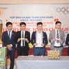 Các đội bóng tham dự Đại hội bóng đá của cộng đồng người Việt tại Nhật Bản bốc thăm chia bảng. (Ảnh: Thành Hữu/Vietnam+)