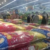 Hàng hóa dồi dào được bày bán tại siêu thị Big C Thăng Long. (Ảnh: Trần Việt/TTXVN)