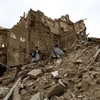 Cảnh đổ nát sau một cuộc oanh kích của liên quân do Saudi Arabia đứng đầu nhằm vào các mục tiêu của lực lượng Houthi ở Sanaa, Yemen. (Ảnh: THX/TTXVN)