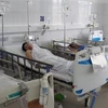 Các bệnh nhân đang được điều trị tại Bệnh viện Đa khoa Đà Nẵng. (Ảnh: TTXVN phát)