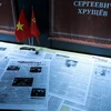 Những bài viết về Chủ tịch Hồ Chí Minh trên các trang báo hàng đầu Liên Xô, thập niên 1950-1960 được giới thiệu tại bảo tàng. (Ảnh: Trần Hiếu/TTXVN)