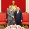 Thường trực Ban Bí thư Trần Quốc Vượng tiếp ngài Yamada Takio, Đại sứ Nhật Bản đến chào xã giao nhân dịp đảm nhiệm công tác mới tại Việt Nam. (Ảnh: Phương Hoa/TTXVN)