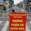 Phong tỏa một tuyến đường phòng chống dịch COVID-19. Ảnh minh họa. (Ảnh: Lê Xuân/TTXVN)