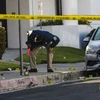 Cảnh sát phong tỏa hiện trường vụ xả súng. (Nguồn: Los Angeles Times)