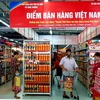 Điểm bán hàng Việt Nam tại Siêu thị Lan Chi Lý Nhân (Lý Nhân, Hà Nam) thu hút đông đảo người dân đến mua sắm. (Ảnh: Nguyễn Chinh/TTXVN)