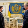 Tổng thống Ukraine Volodymyr Zelenskiy (trái) và Ngoại trưởng Đức Heiko Maas tại Kiev. (Nguồn: wtvbam.com)