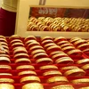 Trang sức vàng được bày bán tại một cửa hàng kim hoàn ở Yangon, Myanmar. (Ảnh: THX/TTXVN)