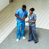 Các nhân viên y tế không thể đăng nhập và phải làm việc một cách thủ công. Ảnh minh họa. (Nguồn: Getty Images)