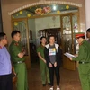Cơ quan chức năng đọc lệnh bắt tạm giam Nguyễn Thị Cẩm Thúy.