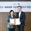 Lãnh đạo Naver và CJ Group tại lễ ký thỏa thuận. (Nguồn: Yonhap)