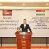 Bộ trưởng Ngoại giao và Thương mại Hungary Péter Szijjártó trong chuyến thăm Campuchia. (Nguồn: khmertimeskh.com)