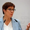 Bộ trưởng Quốc phòng Đức Annegret Kramp-Karrenbauer phát biểu tại một cuộc họp báo ở Berlin. (Ảnh: AFP/TTXVN)
