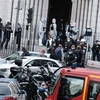 Lực lượng chức năng làm nhiệm vụ tại hiện trường vụ tấn công bằng dao ở thành phố Nice, Pháp ngày 29/10. (Ảnh: THX/TTXVN)
