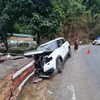 Xe ôtô biến dạng sau tai nạn. (Nguồn: baolamdong.vn)