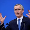 Tổng Thư ký NATO Jens Stoltenberg phát biểu họp báo sau một cuộc họp trực tuyến với các Bộ trưởng Quốc phòng NATO tại Brussels, Bỉ. (Ảnh: AFP/TTXVN)