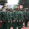 Các tân binh huyện Tam Nông trong ngày lên đường nhập ngũ. (Ảnh: Trung Kiên/TTXVN)