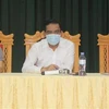 Chủ tịch UBND tỉnh Hà Tĩnh Võ Trọng Hải (giữa) chủ trì cuộc họp. (Ảnh: TTXVN phát)