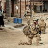 Binh sỹ Anh tuần tra tại huyện Nad-e-Ali, tỉnh Helmand, miền Nam Afghanistan. (Ảnh: AFP/TTXVN)