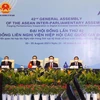 Chủ tịch Quốc hội Vương Đình Huệ với các đại biểu tham dự Đại hội đồng AIPA lần thứ 42. (Ảnh: Doãn Tấn/TTXVN)