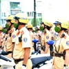 Lực lượng Cảnh sát giao thông Công an Thành phố tham gia cao điểm. (Ảnh: Thành Chung/TTXVN)