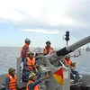 Hoạt động huấn luyện, bắn đạn thật trên biển của Bộ Tư lệnh Vùng 2 Hải quân. (Ảnh: TTXVN)