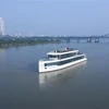 Tàu du lịch cao cấp Jade of River mới đưa vào khai thác trên sông Hồng. (Ảnh: TTXVN phát)