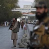 Lực lượng Taliban gác tại thủ đô Kabul, Afghanistan. (Ảnh: AFP/TTXVN)