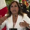 Tổng thống Peru Dina Boluarte phát biểu tại cuộc họp báo ở Lima. (Ảnh: AFP/TTXVN)