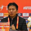 Huấn luyện viên Hoàng Anh Tuấn phát biểu tại họp báo sau trận đấu. (Nguồn: VFF)