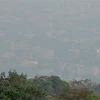 Khói mù ô nhiễm bao phủ dày đặc tại Chiang Mai, Thái Lan. (Ảnh: AFP/TTXVN)