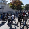 Người dân biểu tình phản đối bạo lực băng đảng ở thủ đô Port-au-Prince, Haiti. (Ảnh: AFP/TTXVN)