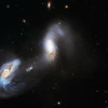 Hình ảnh mới về thiên hà AM 1214-255. (Nguồn: NASA)