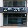 Trụ sở Ngân hàng PacWest Bancorp tại Los Angeles, Mỹ. (Ảnh: GC/TTXVN)