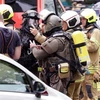 Lực lượng cảnh sát và cứu hỏa được triển khai tại hiện trường vụ nổ ở thị trấn Ratingen, miền Tây Đức ngày 11/5/2023. (Ảnh: AP/TTXVN) 