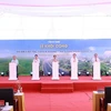 Thủ tướng Phạm Minh Chính và các đại biểu khởi công Dự án cao tốc Tuyên Quang-Hà Giang giai đoạn 1. (Ảnh: Dương Giang/TTXVN)