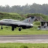Máy bay chiến đấu MiG-21 của Không quân Ấn Độ hạ cánh tại căn cứ ở thành phố Ambala. (Ảnh: AFP/TTXVN)