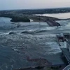 Ngày 6/6, đập thủy điện Kakhovka trên sông Dnipro ở Kherson, miền Nam Ukraine, bị vỡ sau một vụ nổ khiến nhiều hộ gia đình phải sơ tán. Quan chức tỉnh Kherson cho biết mức độ thiệt hại tại Nhà máy thủy điện Kakhovka là "rất nghiêm trọng." (Ảnh: AFP/TTXVN)