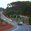 Một tuyến đường qua tỉnh Bình Phước. (Ảnh: Huy Hùng/TTXVN)