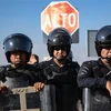 Cảnh sát Mexico gác tại Tijuana, bang Baja California. (Ảnh: AFP/TTXVN)