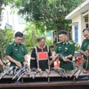 Các loại súng được lực lượng Bộ đội Biên phòng thu giữ tại xã Krông Na, huyện Buôn Đôn. (Ảnh: Tuấn Anh/TTXVN)