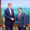 Thủ tướng Phạm Minh Chính tiếp Đặc phái viên của Tổng thống Hoa Kỳ về Khí hậu John Kerry. (Ảnh: Dương Giang/TTXVN)