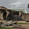Ngôi nhà bị phá hủy trong các cuộc đụng độ tại Plateau, Nigeria. (Ảnh: AFP/TTXVN)