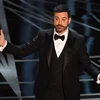 Jimmy Kimmel dẫn chương trình tại lễ trao giải Oscar lần thứ 89. (Ảnh: AFP/TTXVN)