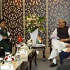 Đoàn đại biểu Bộ Quốc phòng Việt Nam và Đoàn đại biểu Bộ Quốc phòng Ấn Độ gặp song phương bên lề ADMM-17 và ADMM+ lần thứ 10. (Ảnh: Hữu Chiến/TTXVN)