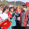 Thủ tướng Phạm Minh Chính với đồng bào các dân tộc tỉnh Lai Châu. (Ảnh: Dương Giang/TTXVN)