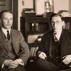 Bác sỹ Frederick Banting (phải) và Charles Best - những người đầu tiên tìm ra phương pháp điều trị cứu sống bệnh nhân đái tháo đường bằng Insulin. (Nguồn: Đại học Toronto)