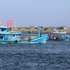 Tàu cá ở cửa sông Dương Đông, thành phố Phú Quốc (Kiên Giang). (Ảnh: Lê Huy Hải/TTXVN)