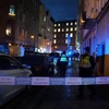 Cảnh sát phong tỏa gần hiện trường vụ nổ súng tại Trường Đại học Charles ở thủ đô Prague, Cộng hòa Séc, ngày 21/12. (Ảnh: THX/TTXVN)