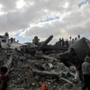 Cảnh đổ nát sau cuộc không kích của Israel xuống thành phố Rafah ở Dải Gaza. (Ảnh: THX/TTXVN)